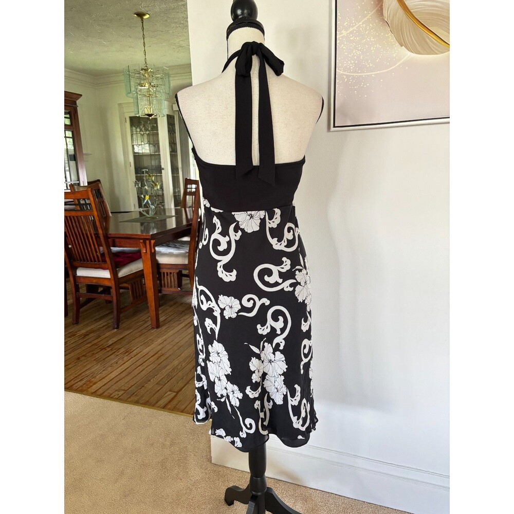 White House Black Market Silk Halter Dress Sz 14 Black White Floral Paisley - Picture 2 of 6